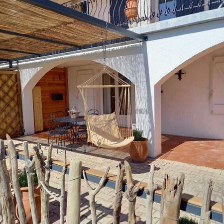 Appartement Les Flo Location à Aigues-Mortes Extérieur photo