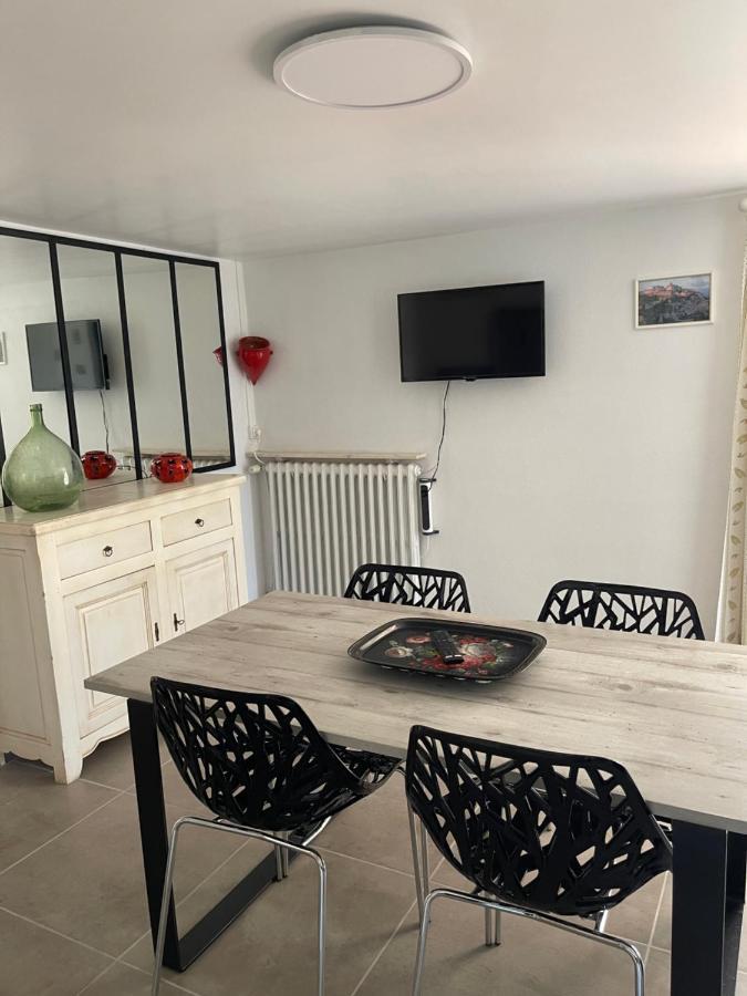 Appartement Les Flo Location à Aigues-Mortes Extérieur photo