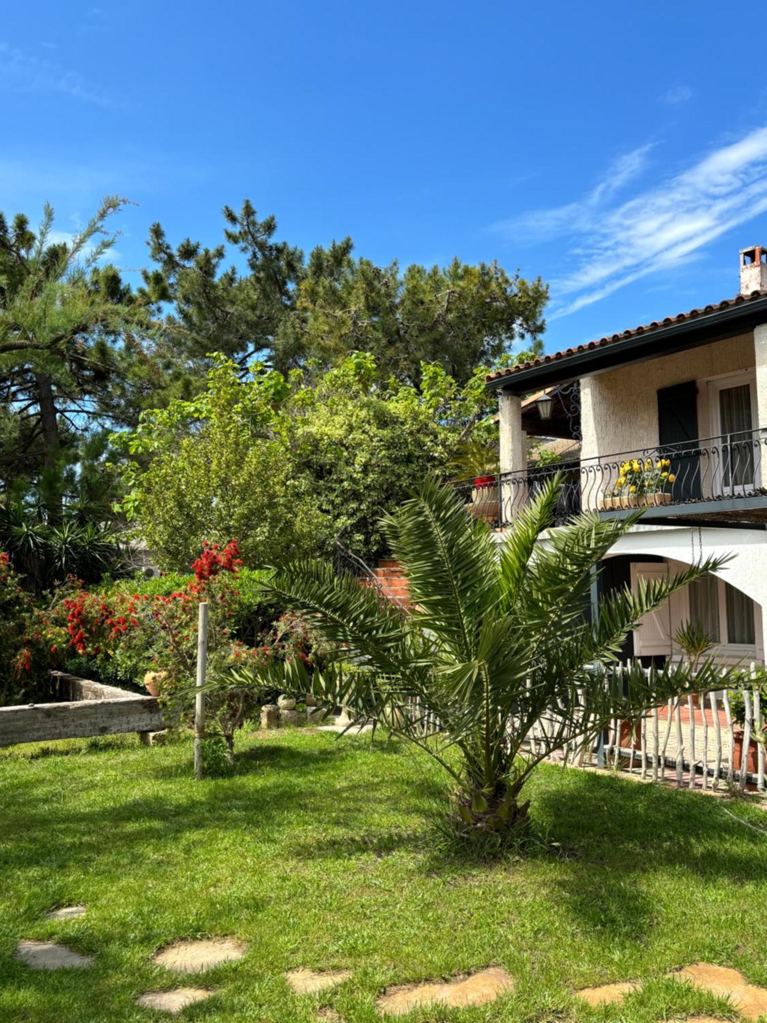 Appartement Les Flo Location à Aigues-Mortes Extérieur photo